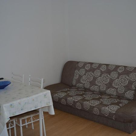 Apartmani Katica Kornic Exterior photo